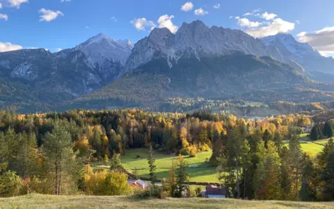 Blick vom Höhenrain auf das jetzige Hotel